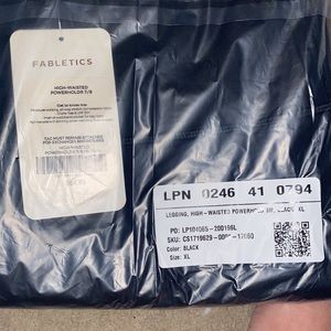 NWT Fabletics High Waisted 7/8 Powerhold Legginggs XL